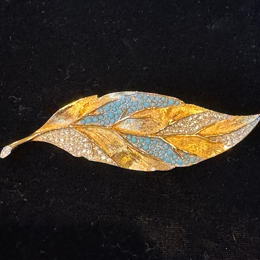 Elegant Vintage Rhinestone & Blue Cabochon Gold-Tone Sarah Coventry Leaf Brooch
